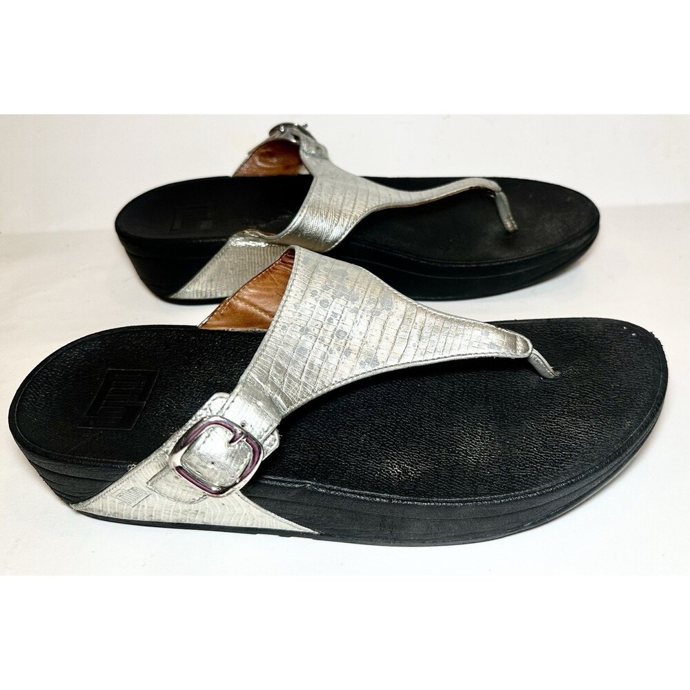 FitFlop Silver Croc Embossed Thong Sandals Microwobbleboard US 9 Spots